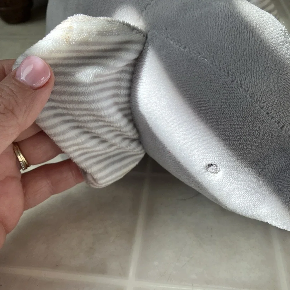 Carter's Child of Mine Elephant Plush Toy Wind‎ Up Musical Rock a Bye Baby